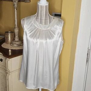 Jones New York ivory satin sleeveless top women's size 10